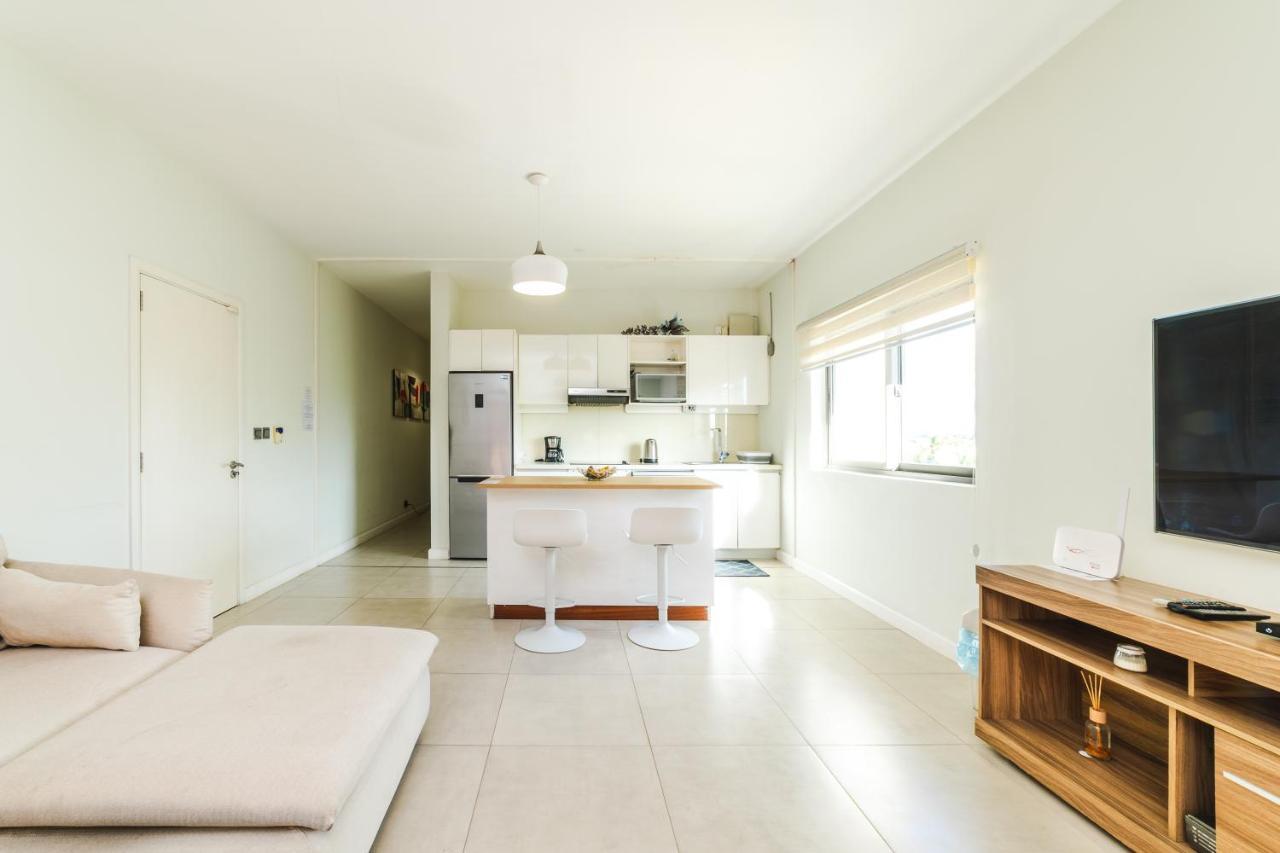 Beachcove Apartment 9 In Pereybere Pereybere Beach Eksteriør billede