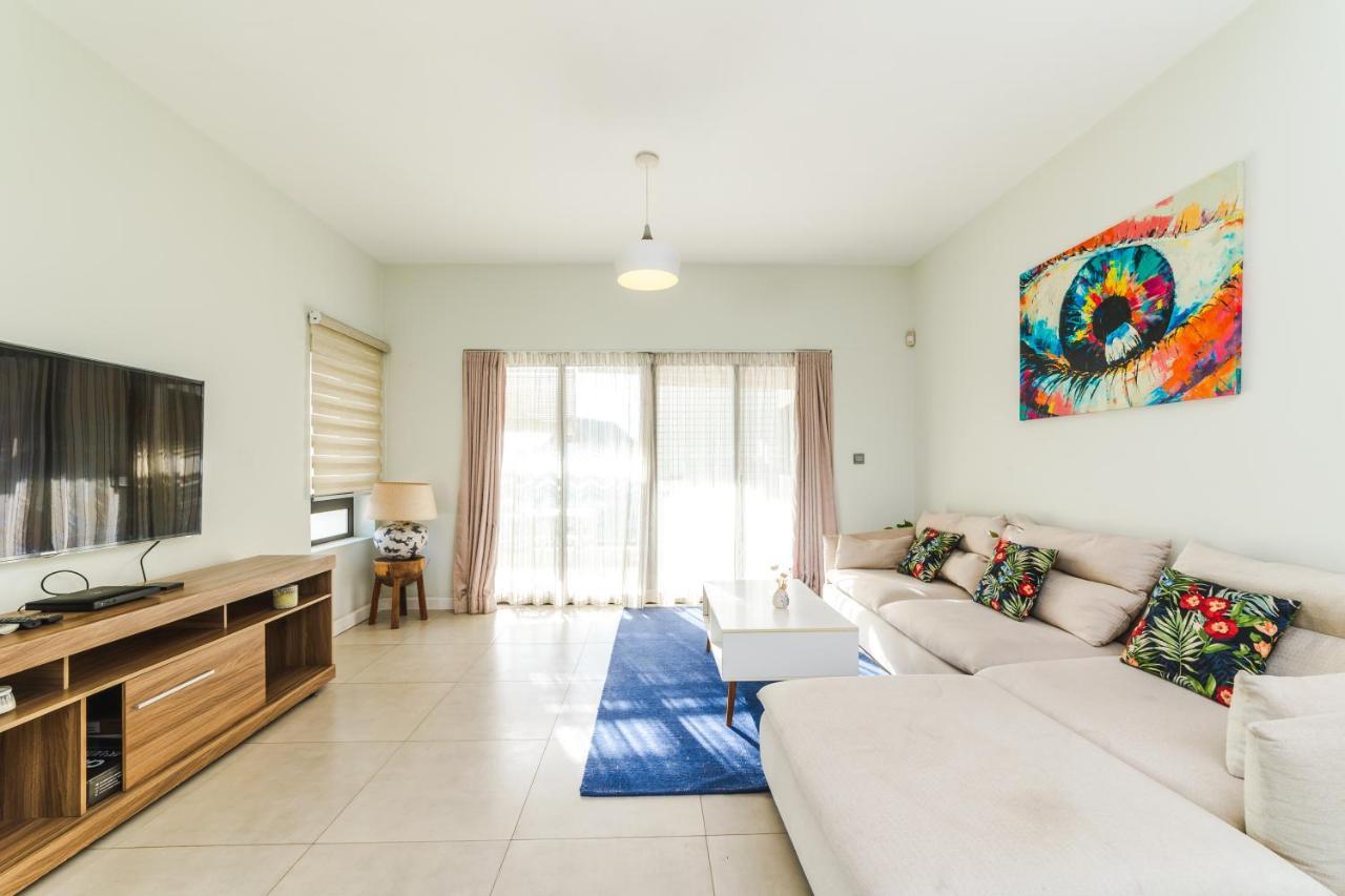 Beachcove Apartment 9 In Pereybere Pereybere Beach Eksteriør billede